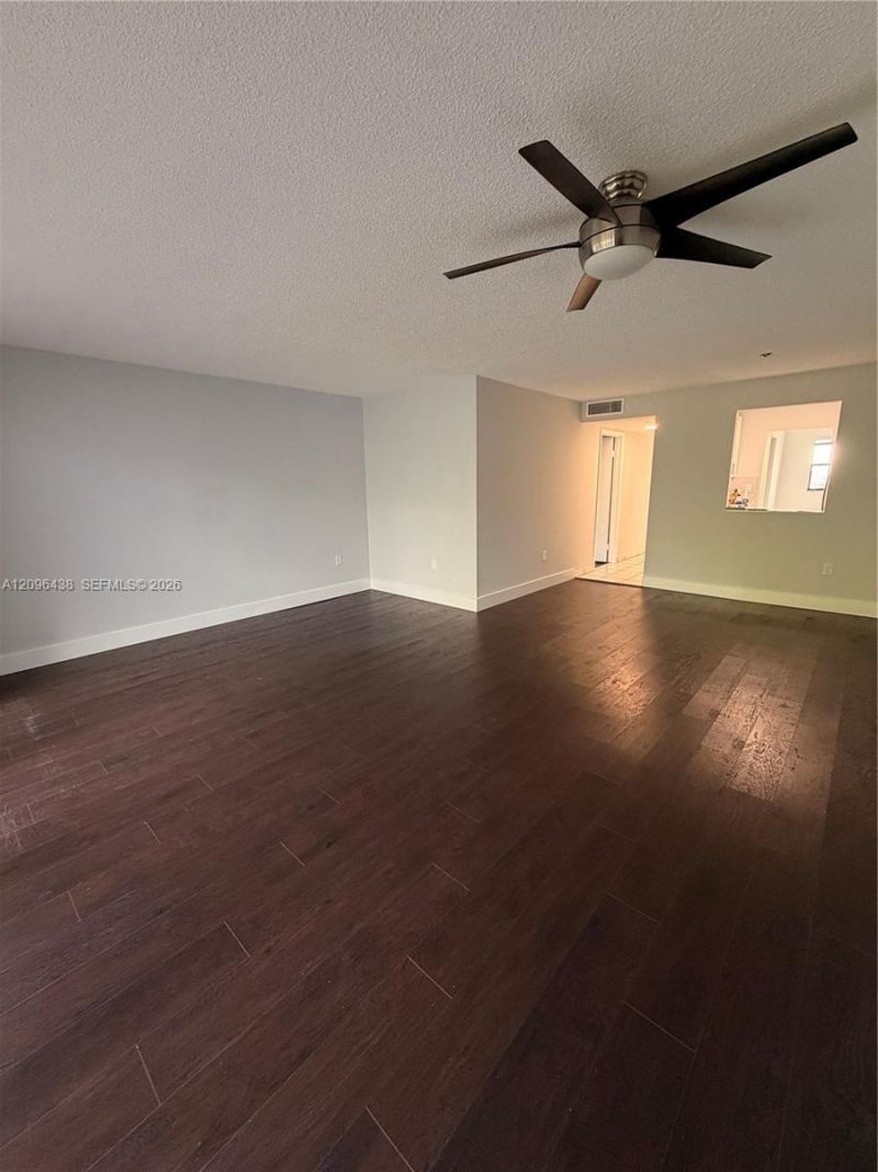 1021 Mockingbird Ln, Unit 404, Plantation, FL 33324 Photo