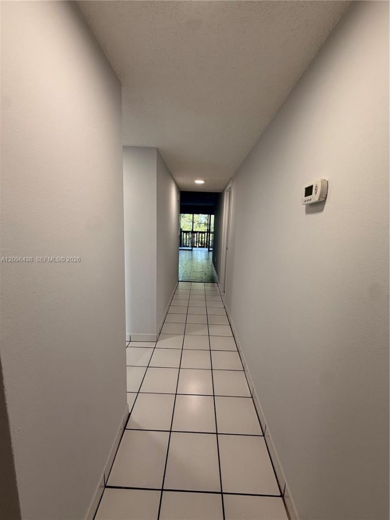 1021 Mockingbird Ln, Unit 404, Plantation, FL 33324 Photo