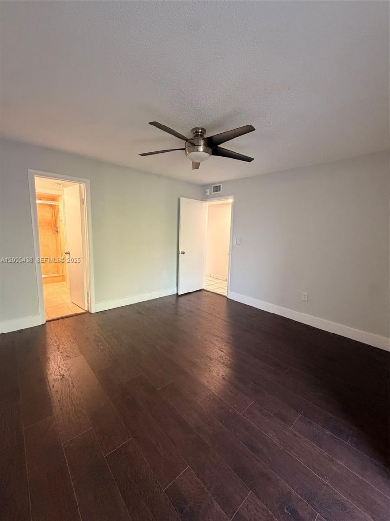 1021 Mockingbird Ln, Unit 404, Plantation, FL 33324 Photo
