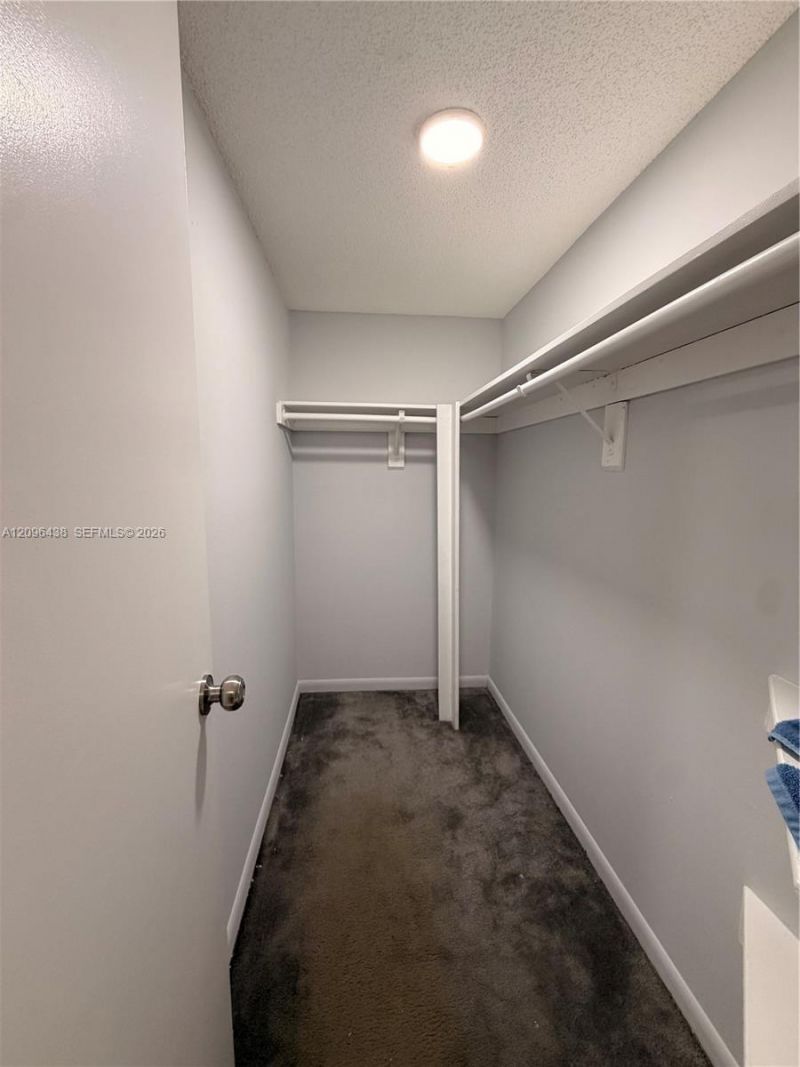 1021 Mockingbird Ln, Unit 404, Plantation, FL 33324 Photo