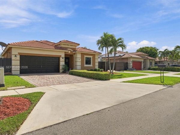 1504 SE 5th St , Homestead, FL 33033