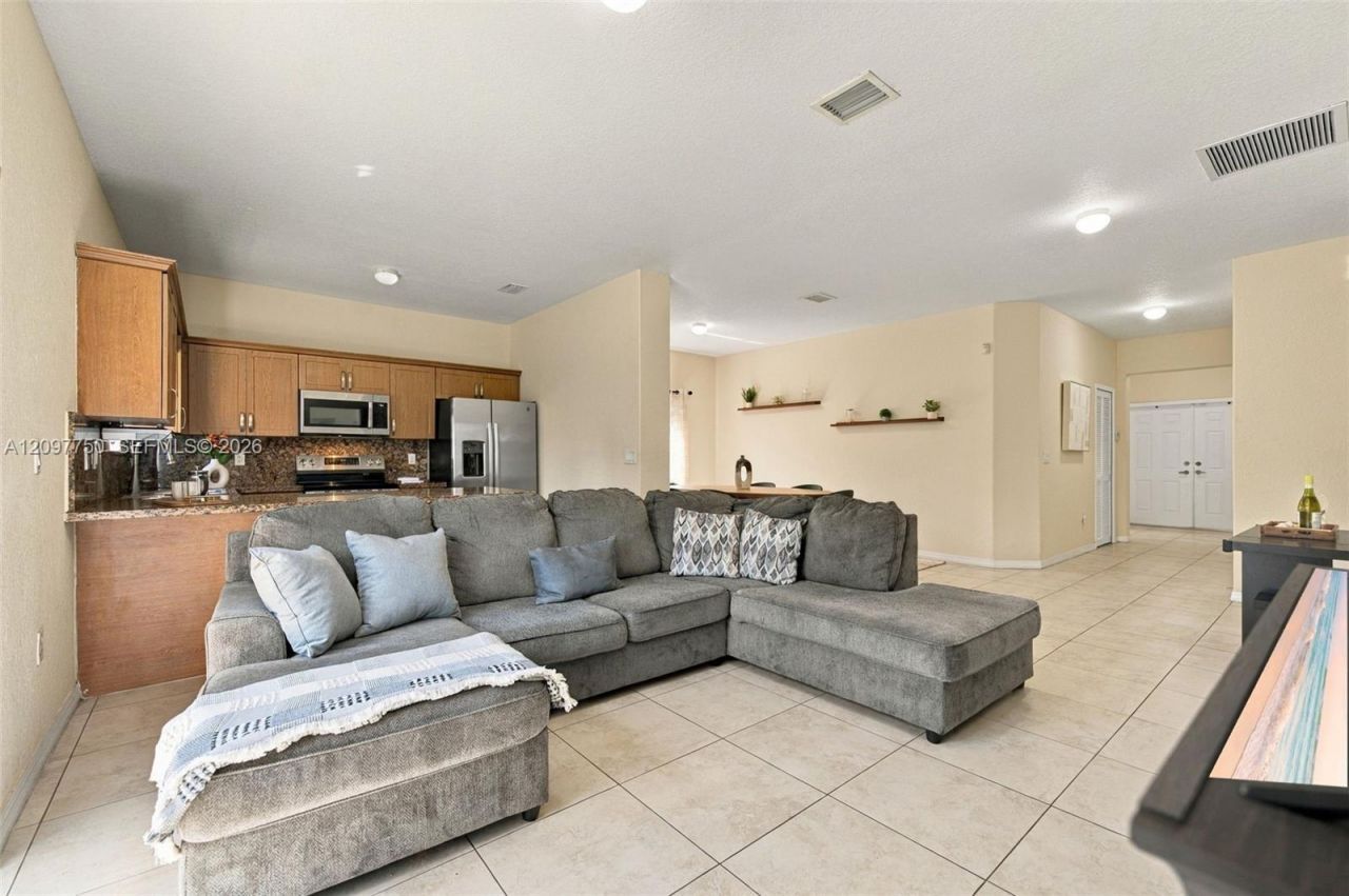 1504 SE 5th St , Homestead, FL 33033 Photo