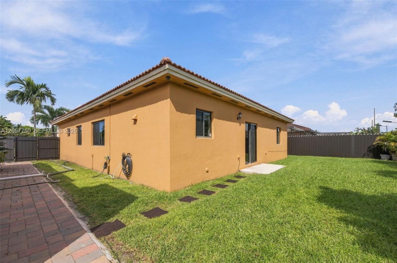 1504 SE 5th St , Homestead, FL 33033 Photo