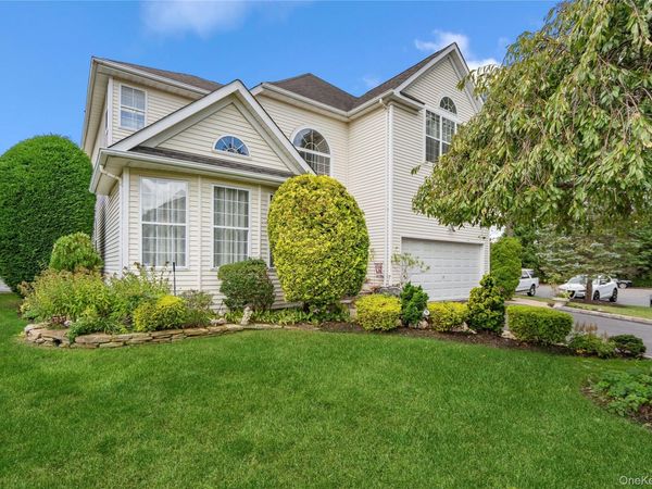 107 Hazelnut Court, Melville, NY 11747