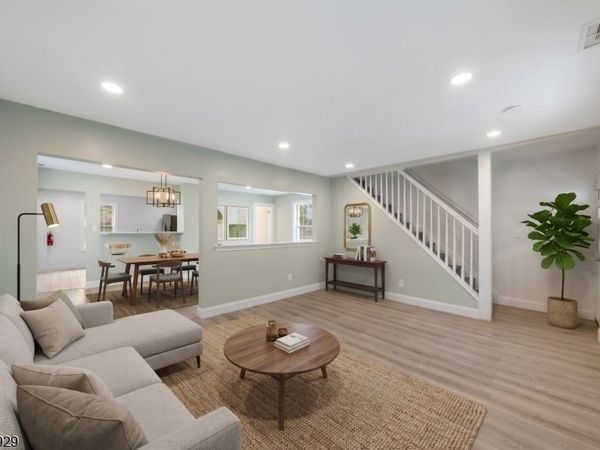 29 South St, Manville, NJ 08835