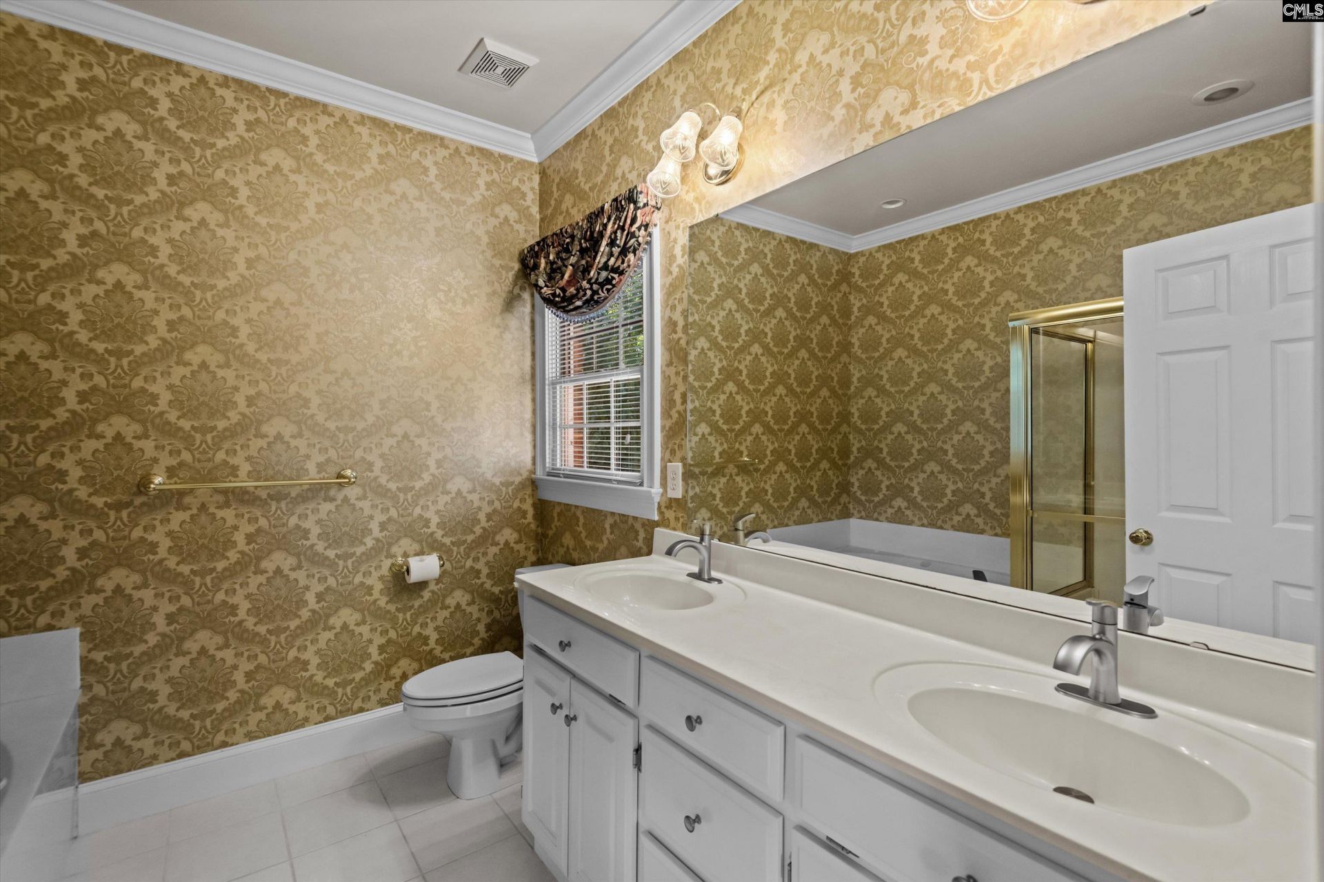 237 Sheringham Road  Photo 32