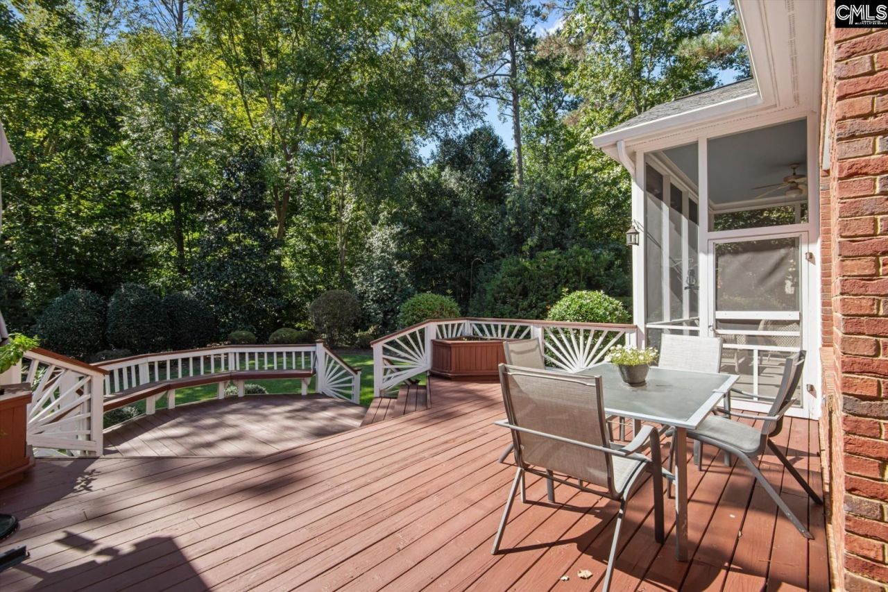 237 Sheringham Road  Photo 45