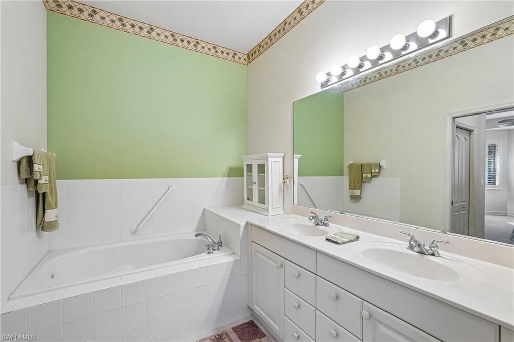 7951 Haven Dr , Unit 1, Naples, FL 34104 Photo