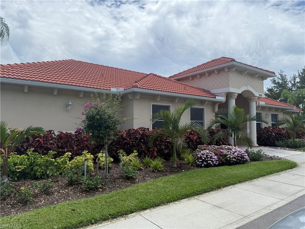 7951 Haven Dr , Unit 1, Naples, FL 34104 Photo