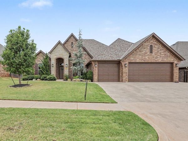 5213 NW 116th Street, Oklahoma City, OK 73162