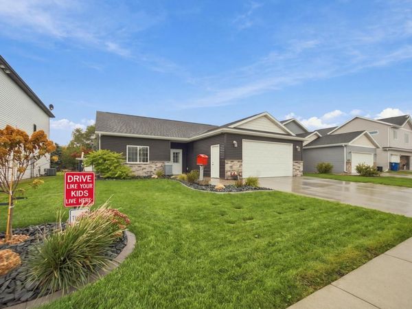 3613 30TH Street S, Moorhead, MN 56560