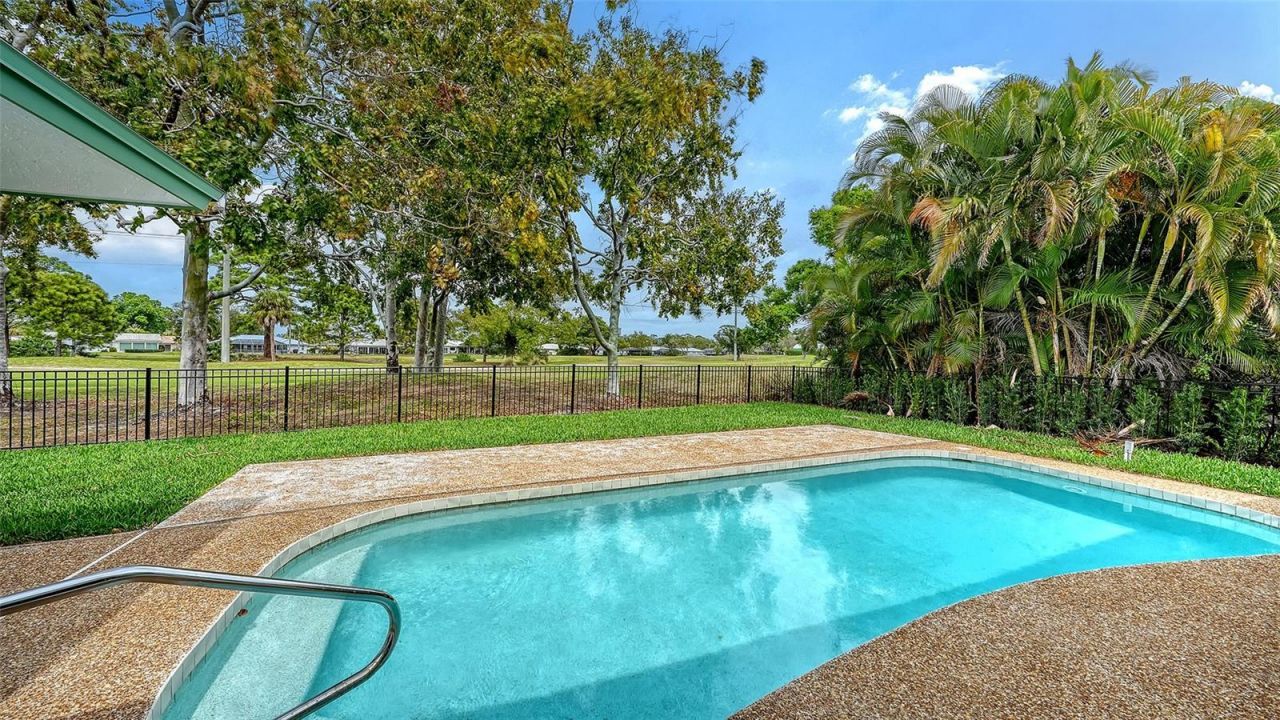 1967 Brookhaven Drive, Sarasota, FL 34239 Photo