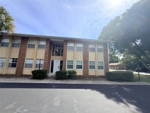 723 PERKINS STREET , Unit 200, LEESBURG, FL 34748
