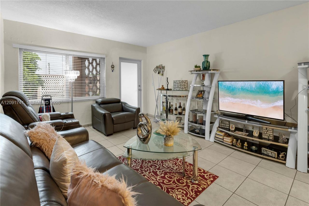 3451 SW 9th Ter , Unit 3 aka unit, Miami, FL 33135 Photo