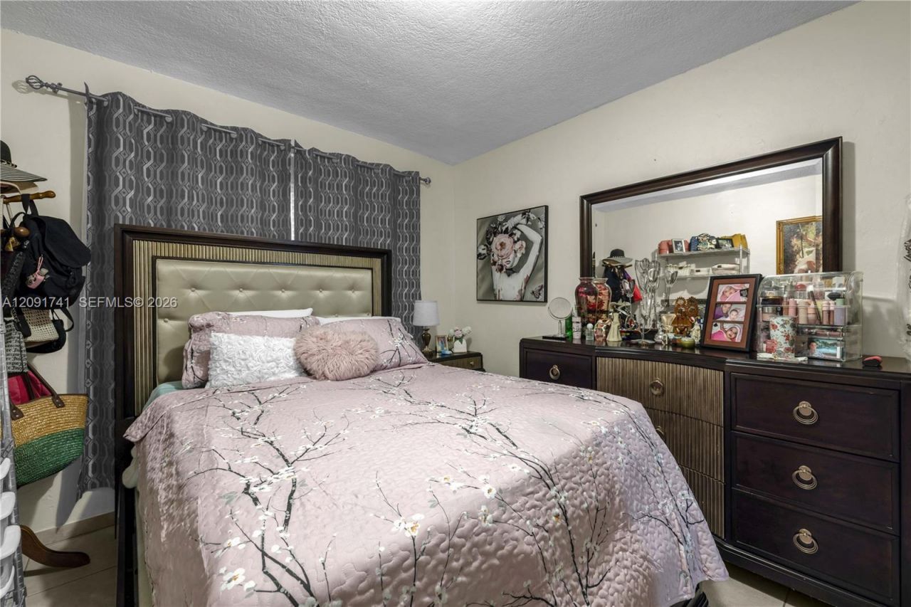 3451 SW 9th Ter , Unit 3 aka unit, Miami, FL 33135 Photo