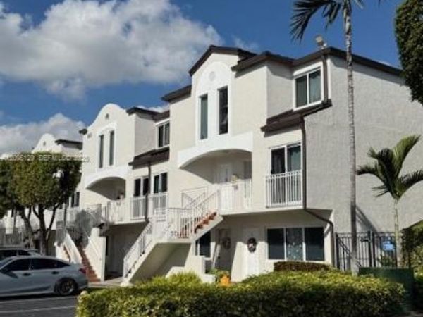 8585 NW 6th Ln , Unit 9-210, Miami, FL 33126