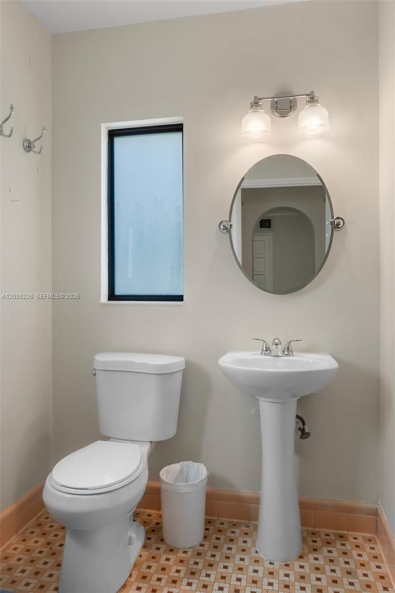 1257 SW 21st St , Miami, FL 33145 Photo