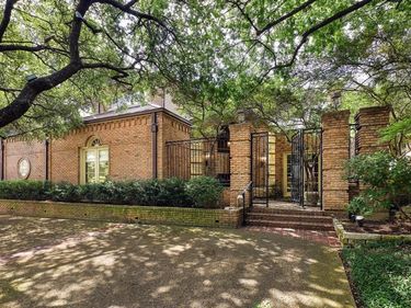 7724 Glen Albens Circle, Dallas, TX 75225