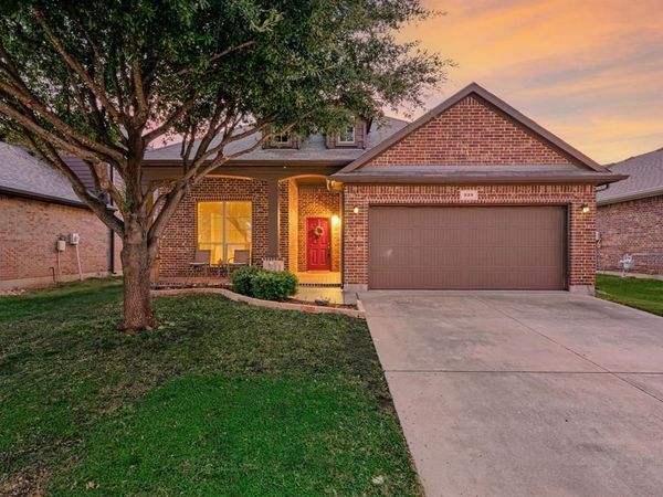 529 Branding Iron Trail , Fort Worth, TX 76131