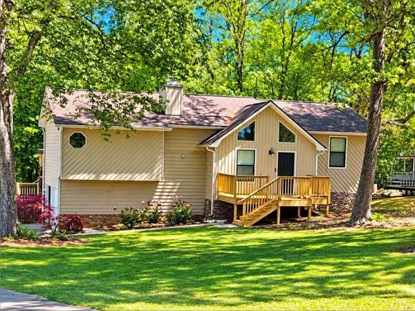 825 Emerald Drive, Powder Springs, GA 30127