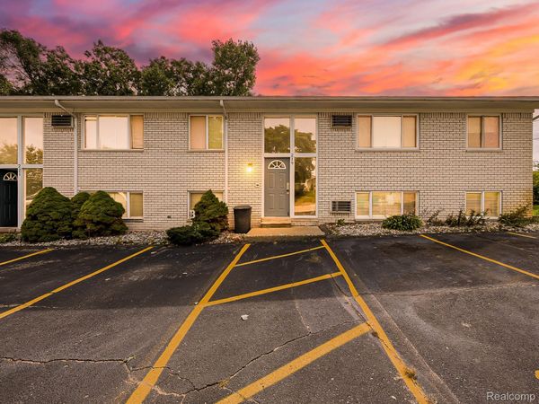 219 Summit Ridge Drive , Unit A, White Lake Township, Mi 48386
