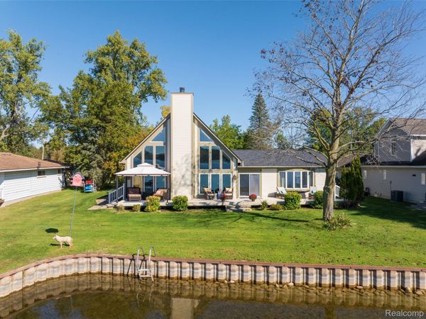 7938 Branch Drive, Hamburg Township, Mi 48116