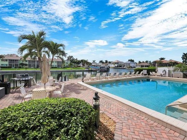 848 Collier CT, Unit 304, MARCO ISLAND, FL 34145