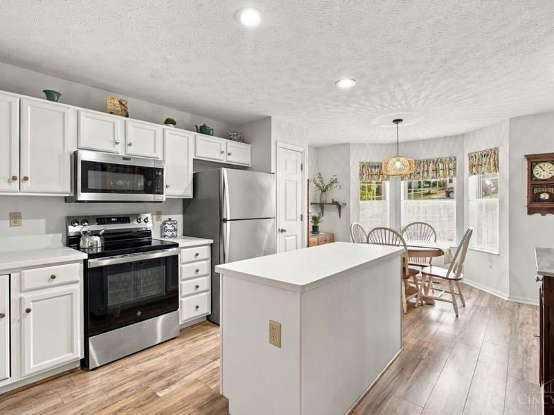 5471 Asbury Lake Drive, Unit 18, Green Township, OH 45247 Photo 7