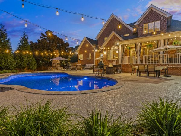 285 Page Dr , Mount Juliet, TN 37122