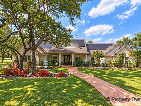 400 Bedford DR, Spicewood, TX 78669