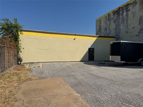 823 S Xanthus Avenue, Tulsa, OK 74104
