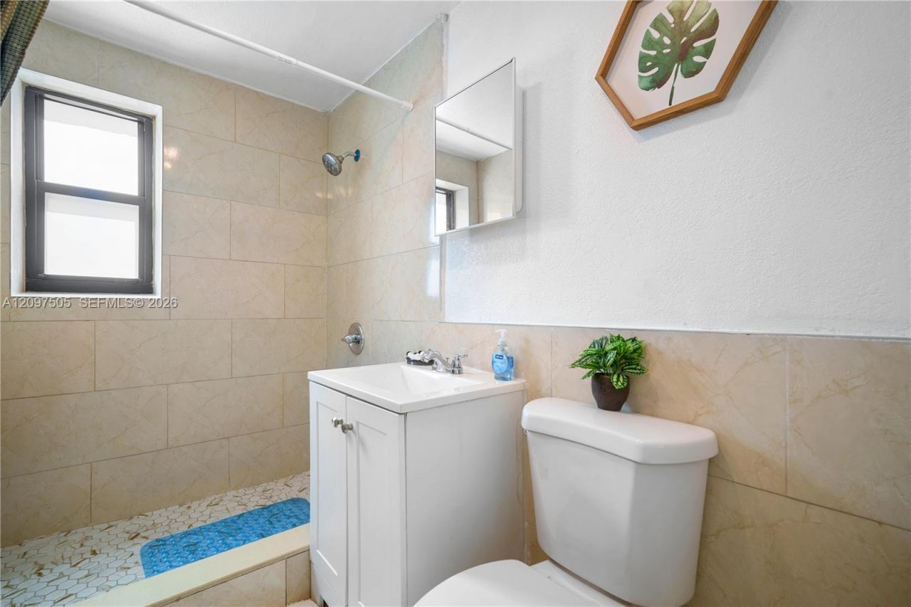 5501 NW Miami Ct , Miami, FL 33127 Photo