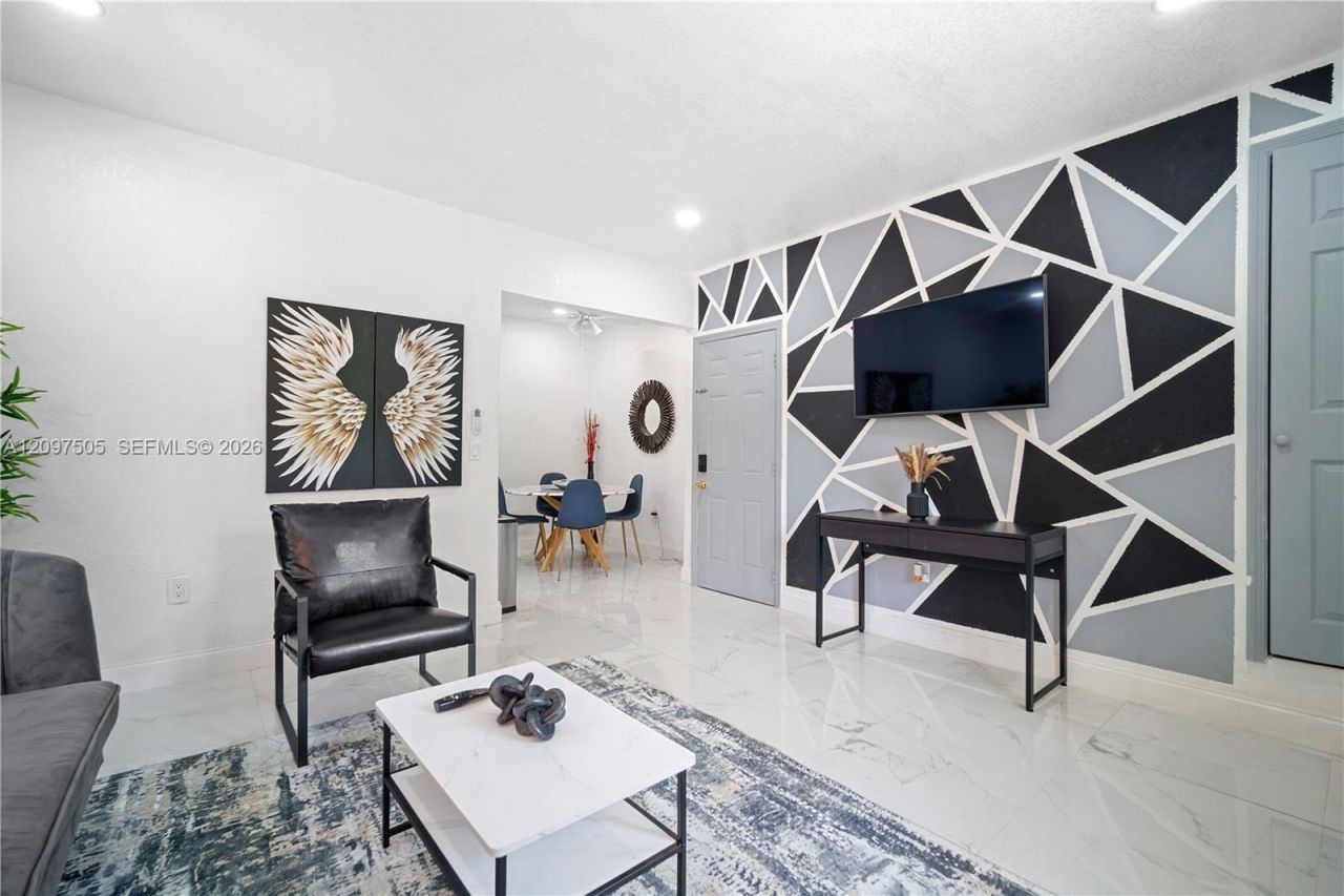 5501 NW Miami Ct , Miami, FL 33127 Photo