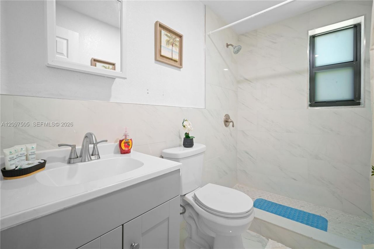 5501 NW Miami Ct , Miami, FL 33127 Photo