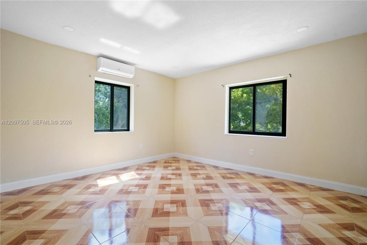 5501 NW Miami Ct , Miami, FL 33127 Photo