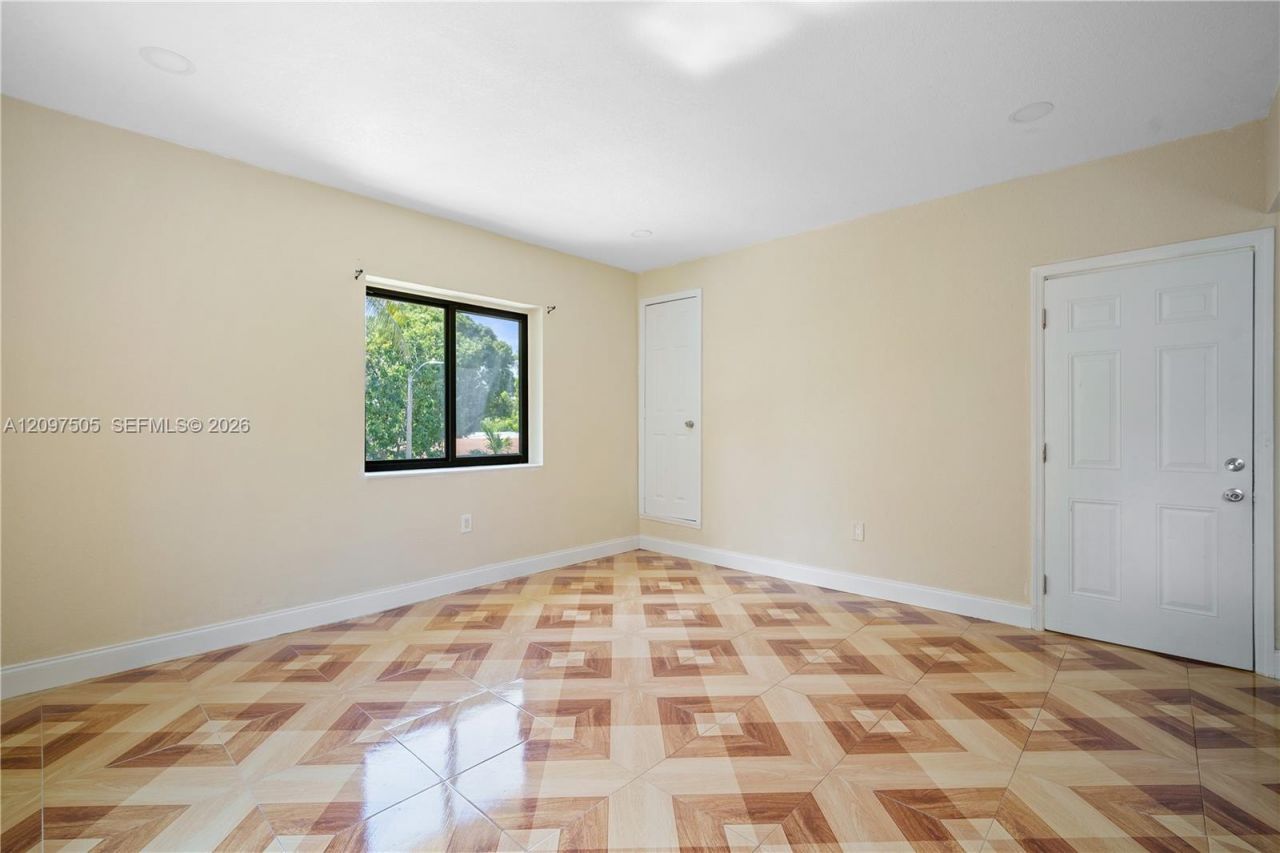5501 NW Miami Ct , Miami, FL 33127 Photo