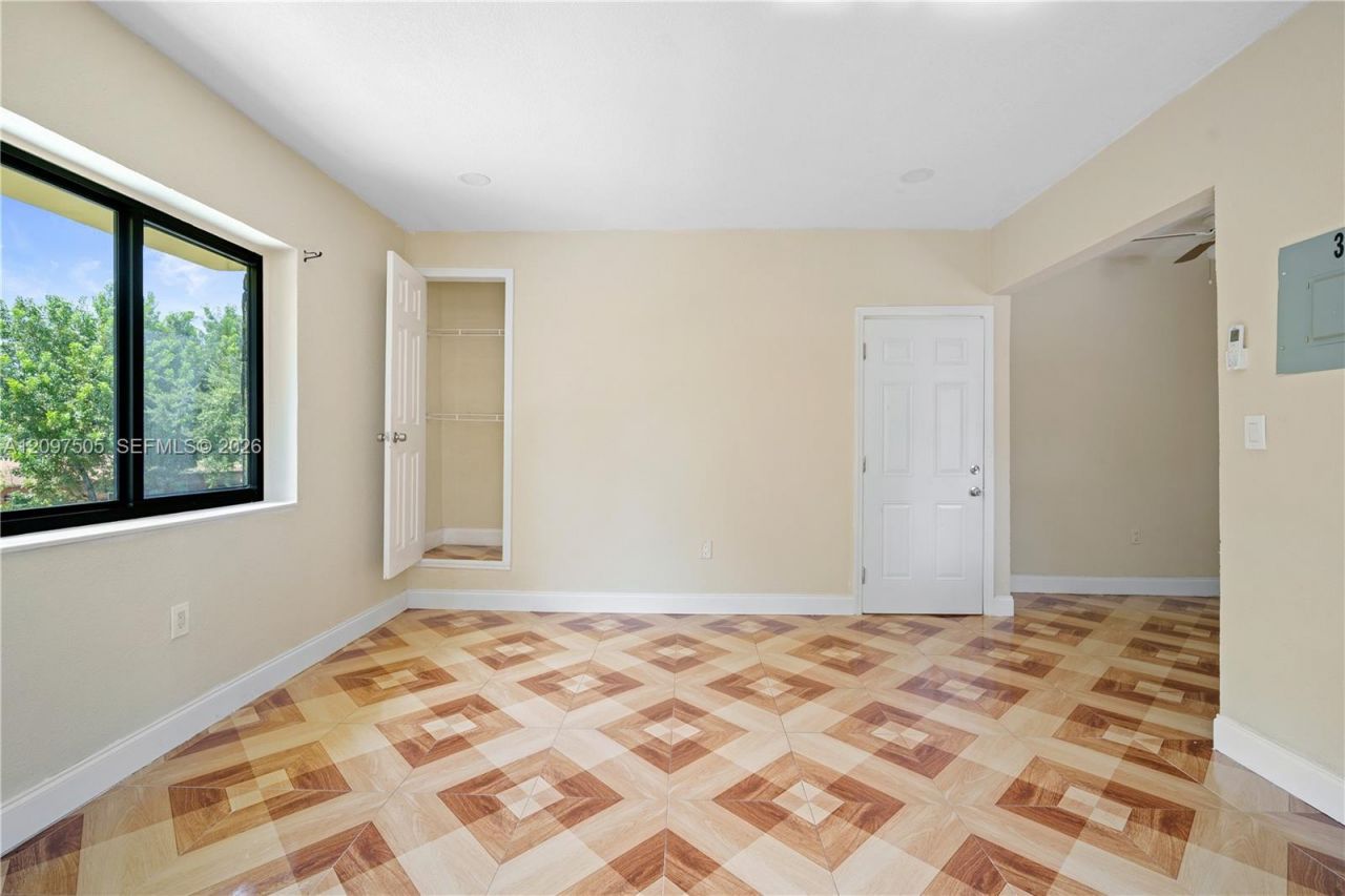 5501 NW Miami Ct , Miami, FL 33127 Photo