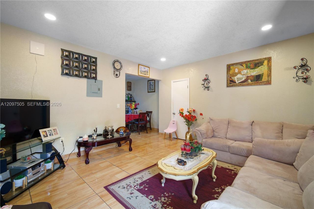 5501 NW Miami Ct , Miami, FL 33127 Photo