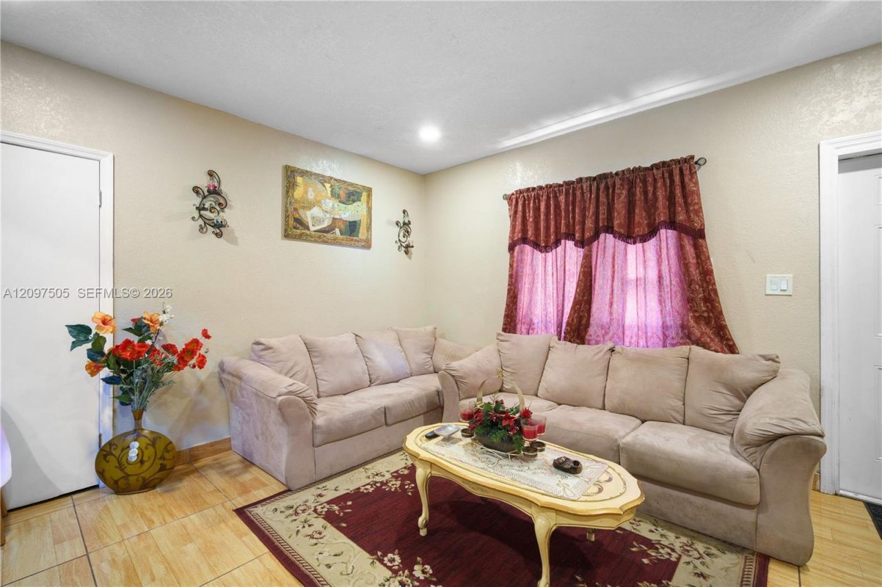 5501 NW Miami Ct , Miami, FL 33127 Photo