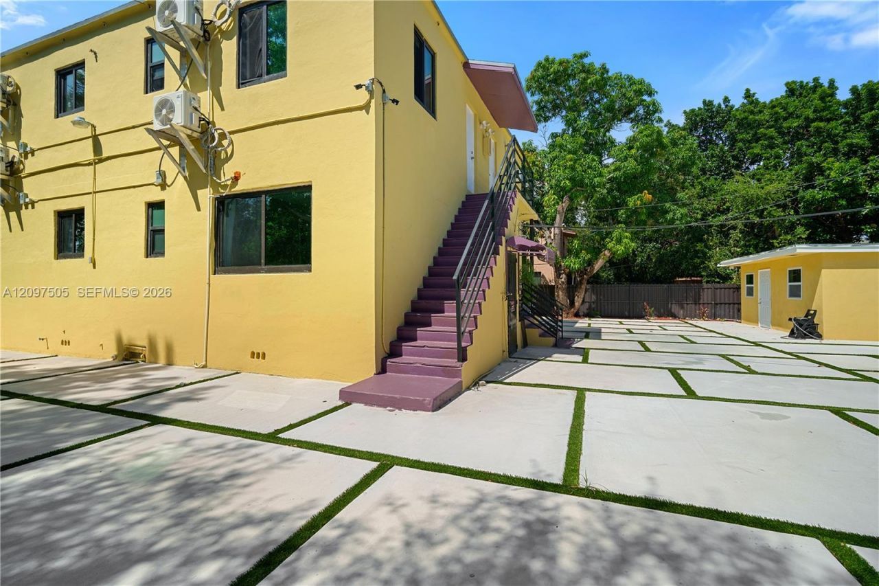 5501 NW Miami Ct , Miami, FL 33127 Photo