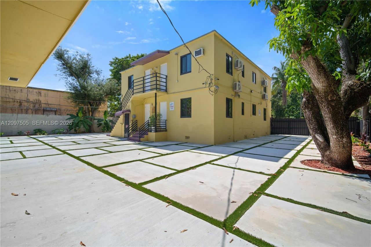 5501 NW Miami Ct , Miami, FL 33127 Photo