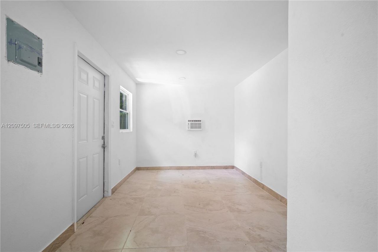 5501 NW Miami Ct , Miami, FL 33127 Photo