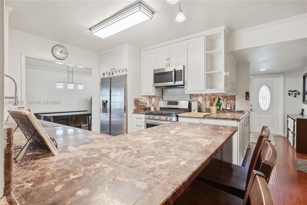 16500 E Stonehaven Rd , Miami Lakes, FL 33014 Photo
