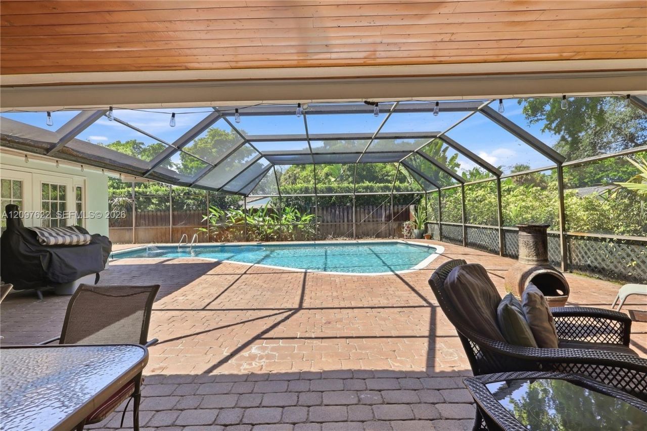 16500 E Stonehaven Rd , Miami Lakes, FL 33014 Photo