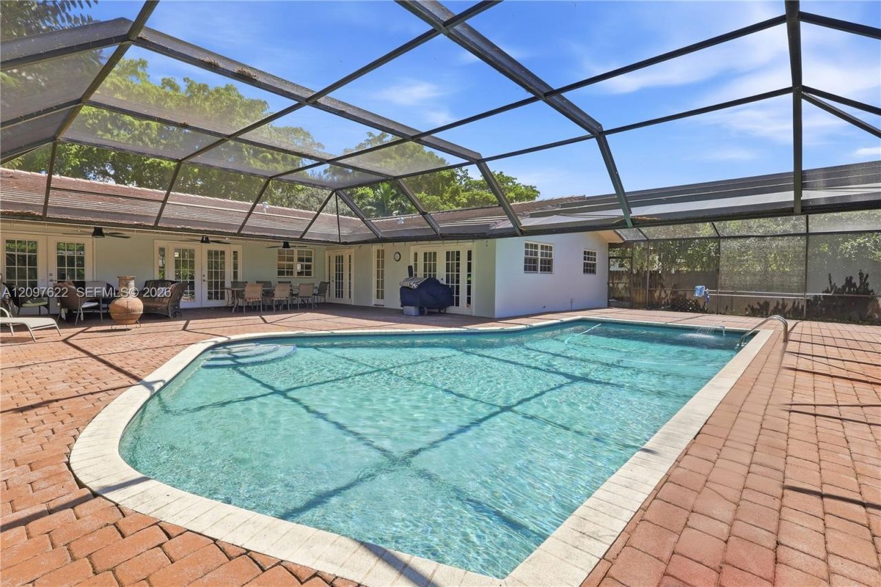16500 E Stonehaven Rd , Miami Lakes, FL 33014 Photo