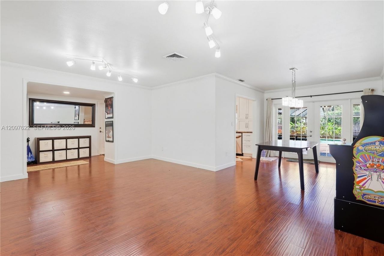 16500 E Stonehaven Rd , Miami Lakes, FL 33014 Photo