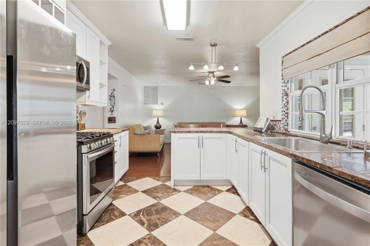 16500 E Stonehaven Rd , Miami Lakes, FL 33014 Photo