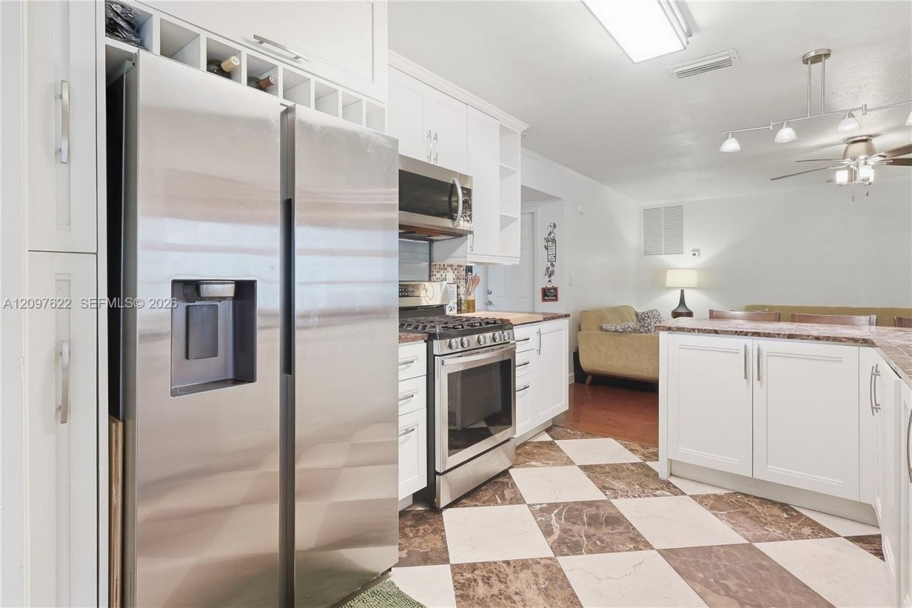 16500 E Stonehaven Rd , Miami Lakes, FL 33014 Photo