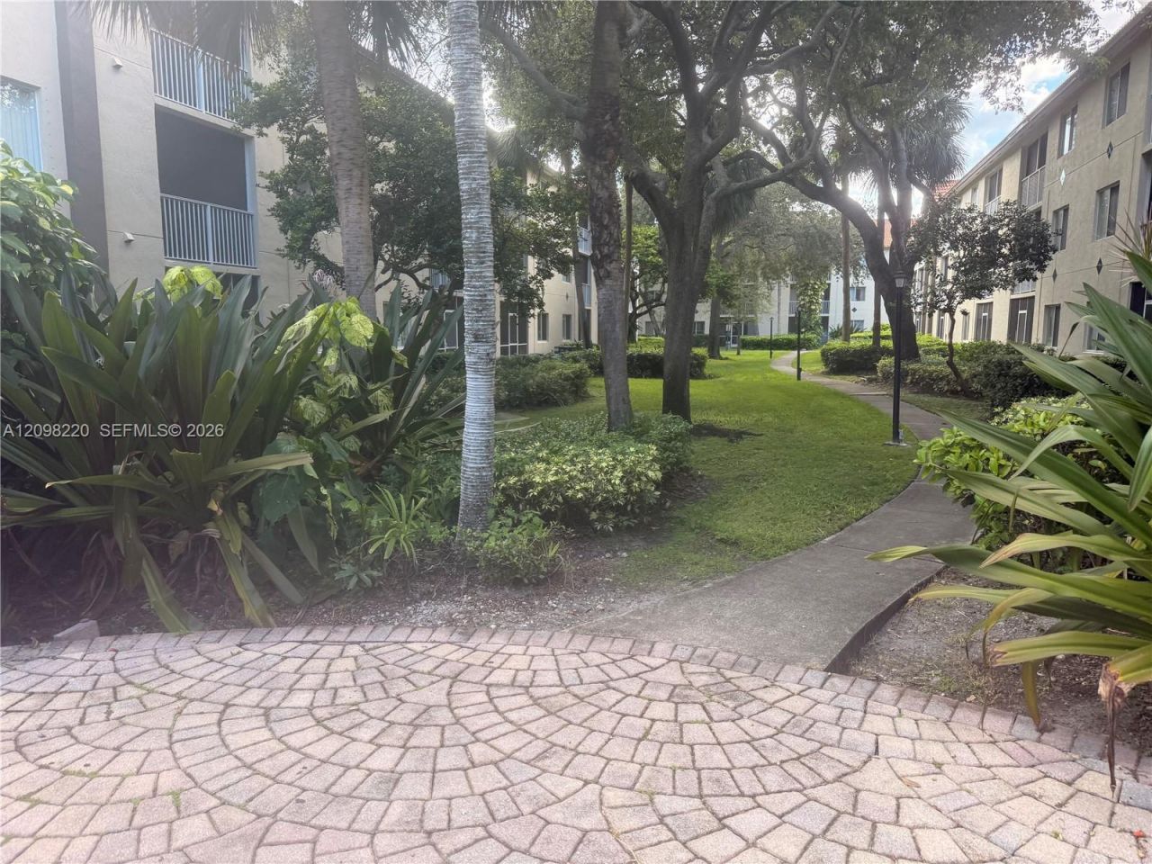 430 S Park Rd , Unit 3-302, Hollywood, FL 33021 Photo