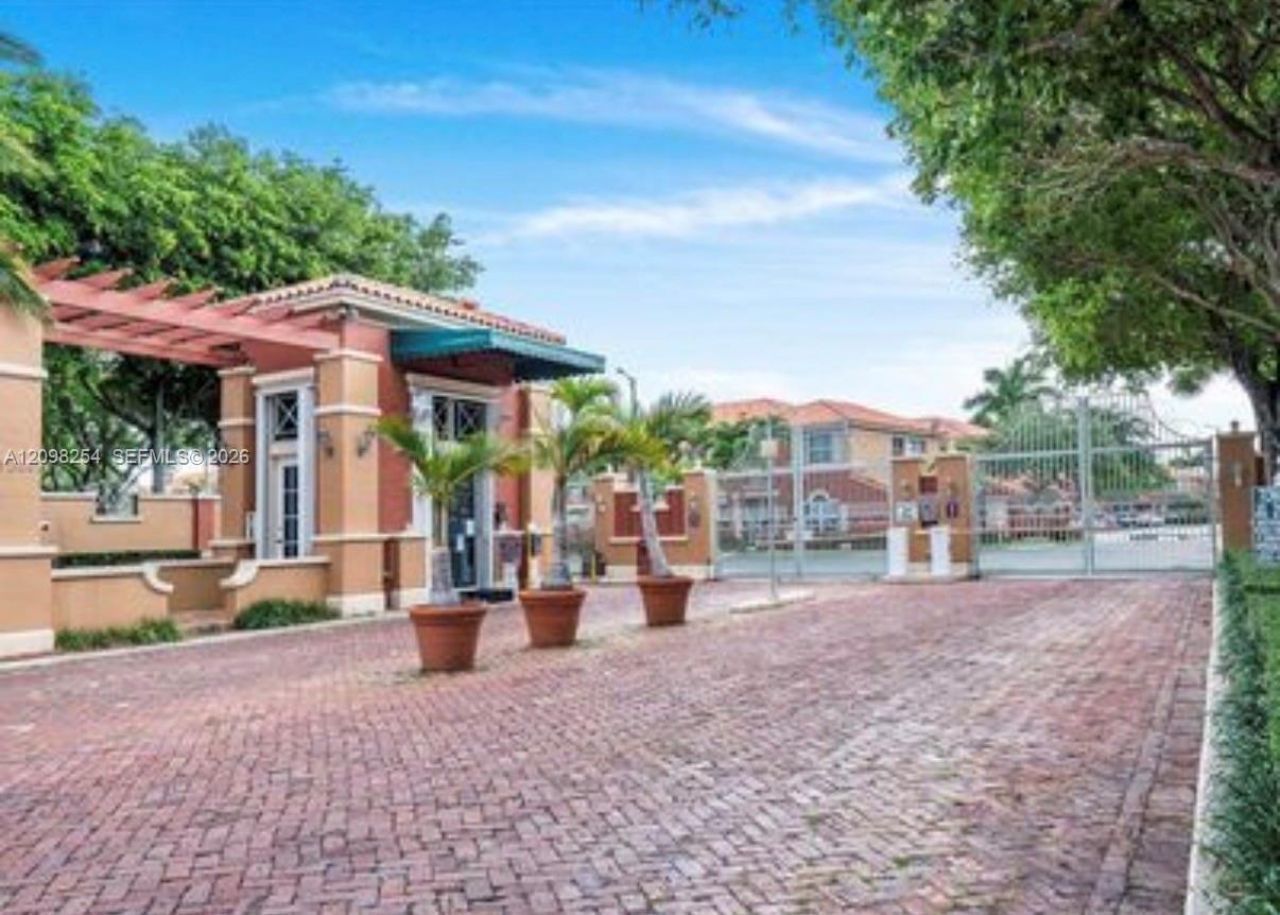 11528 NW 60th Ter, Unit 475, Doral, FL 33178 Photo